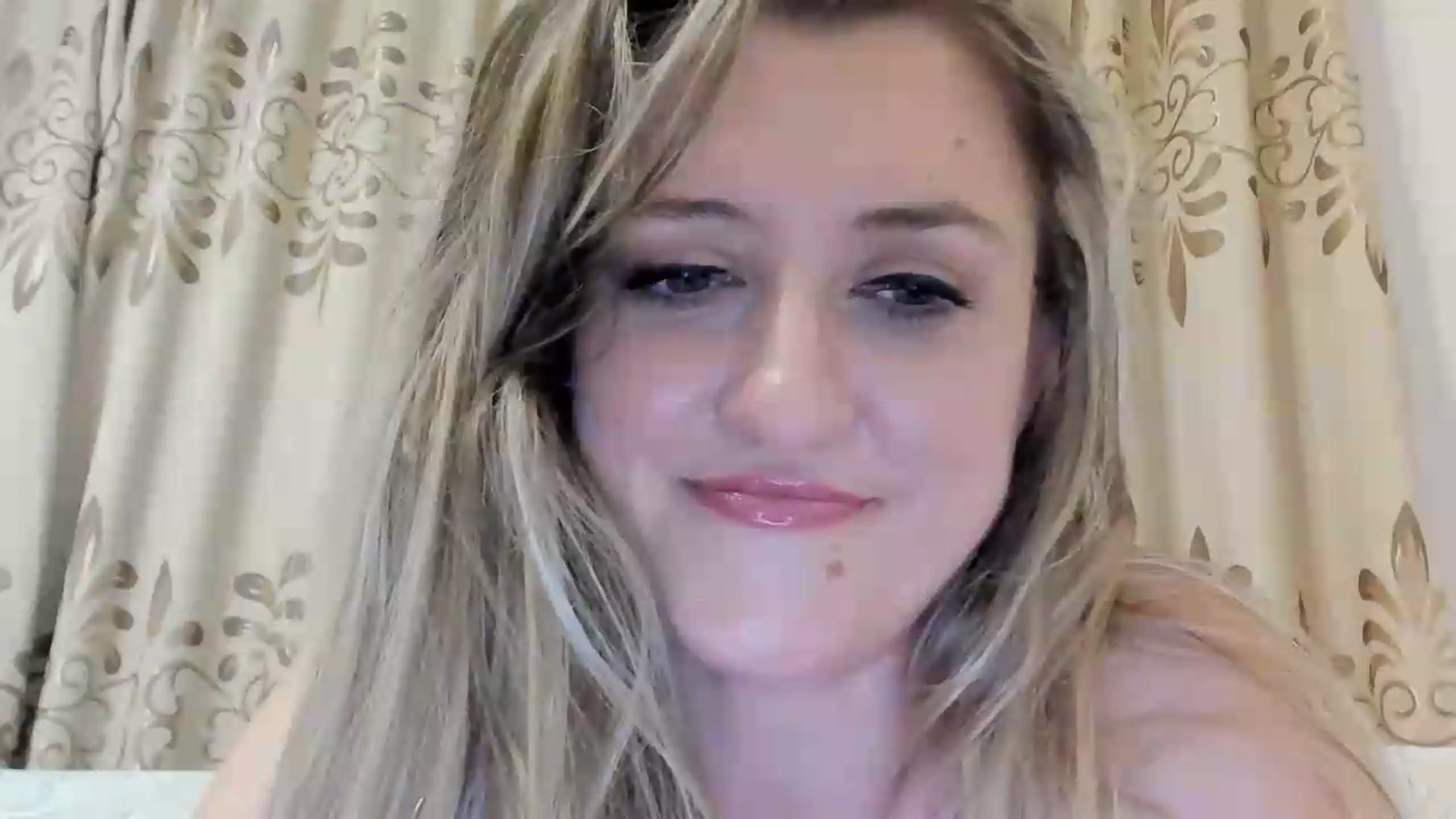 Gallery image thumbnail from BestDream's myfreecams stream on, 08/27/2026, 22:25 image 9 of 20
