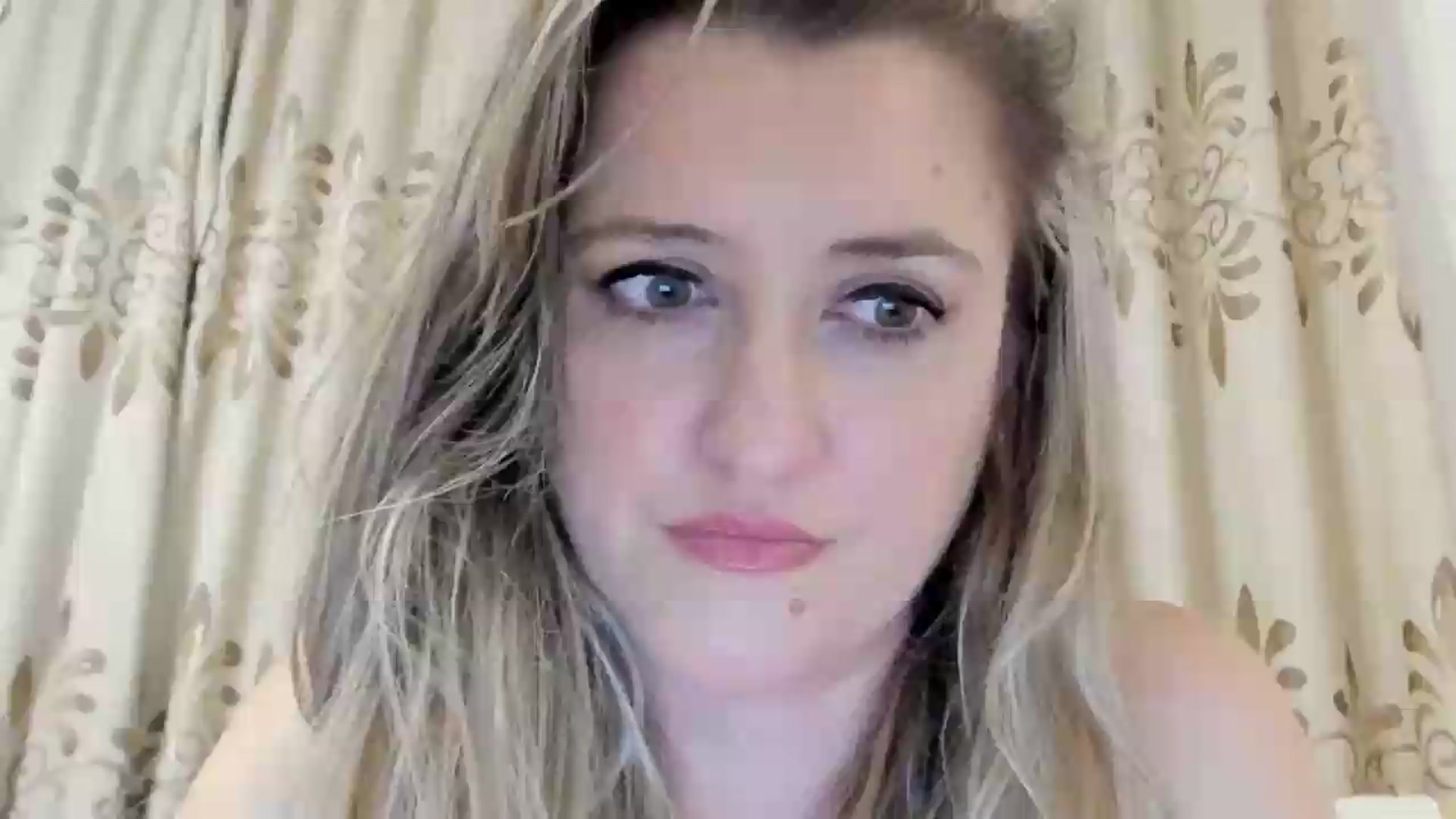 Gallery image thumbnail from BestDream's myfreecams stream on, 08/27/2026, 23:37 image 1 of 20