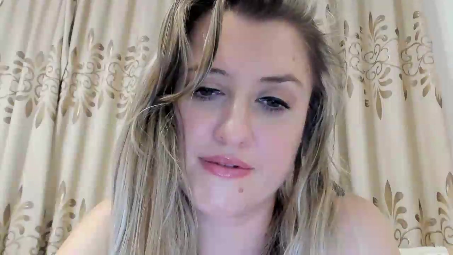 Gallery image thumbnail from BestDream's myfreecams stream on, 08/27/2026, 23:37 image 19 of 20
