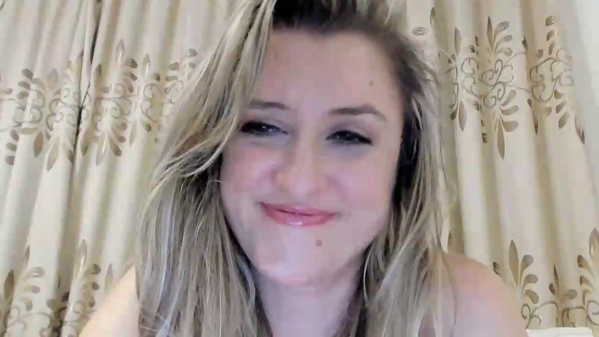 Gallery image thumbnail from BestDream's myfreecams stream on, 08/27/2026, 23:37 image 5 of 20