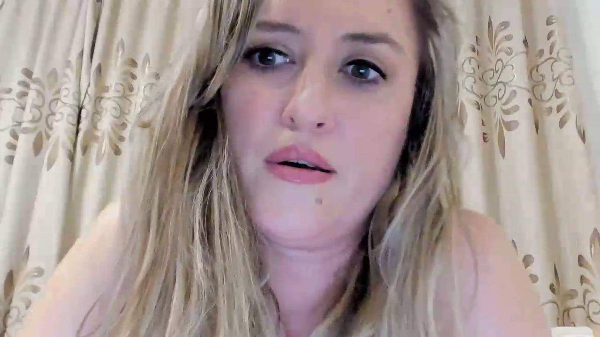 Gallery image thumbnail from BestDream's myfreecams stream on, 08/27/2026, 23:37 image 10 of 20