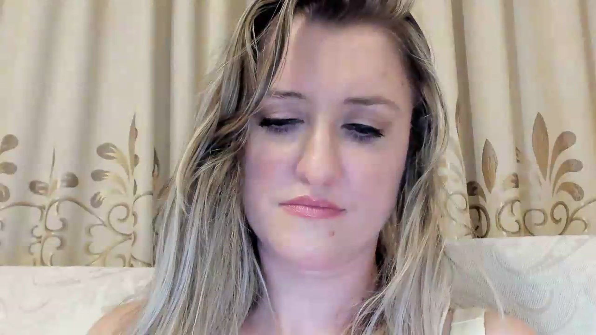 Gallery image thumbnail from BestDream's myfreecams stream on, 08/28/2026, 24:02 image 9 of 20
