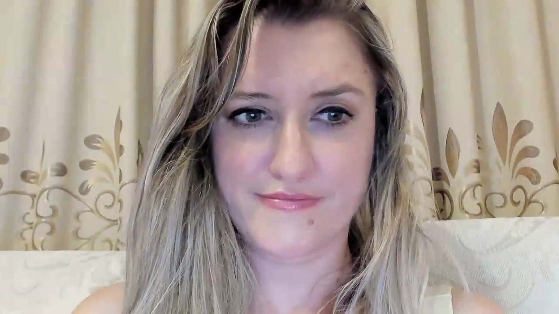 Gallery image thumbnail from BestDream's myfreecams stream on, 08/28/2026, 24:02 image 13 of 20