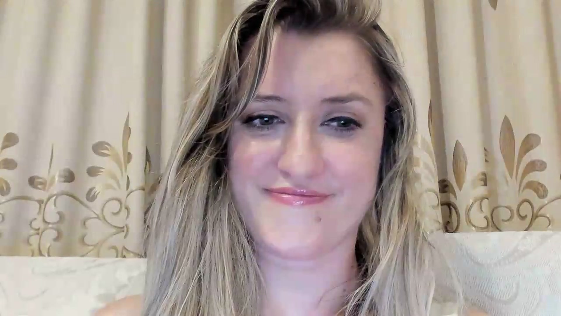 Gallery image thumbnail from BestDream's myfreecams stream on, 08/28/2026, 24:02 image 15 of 20