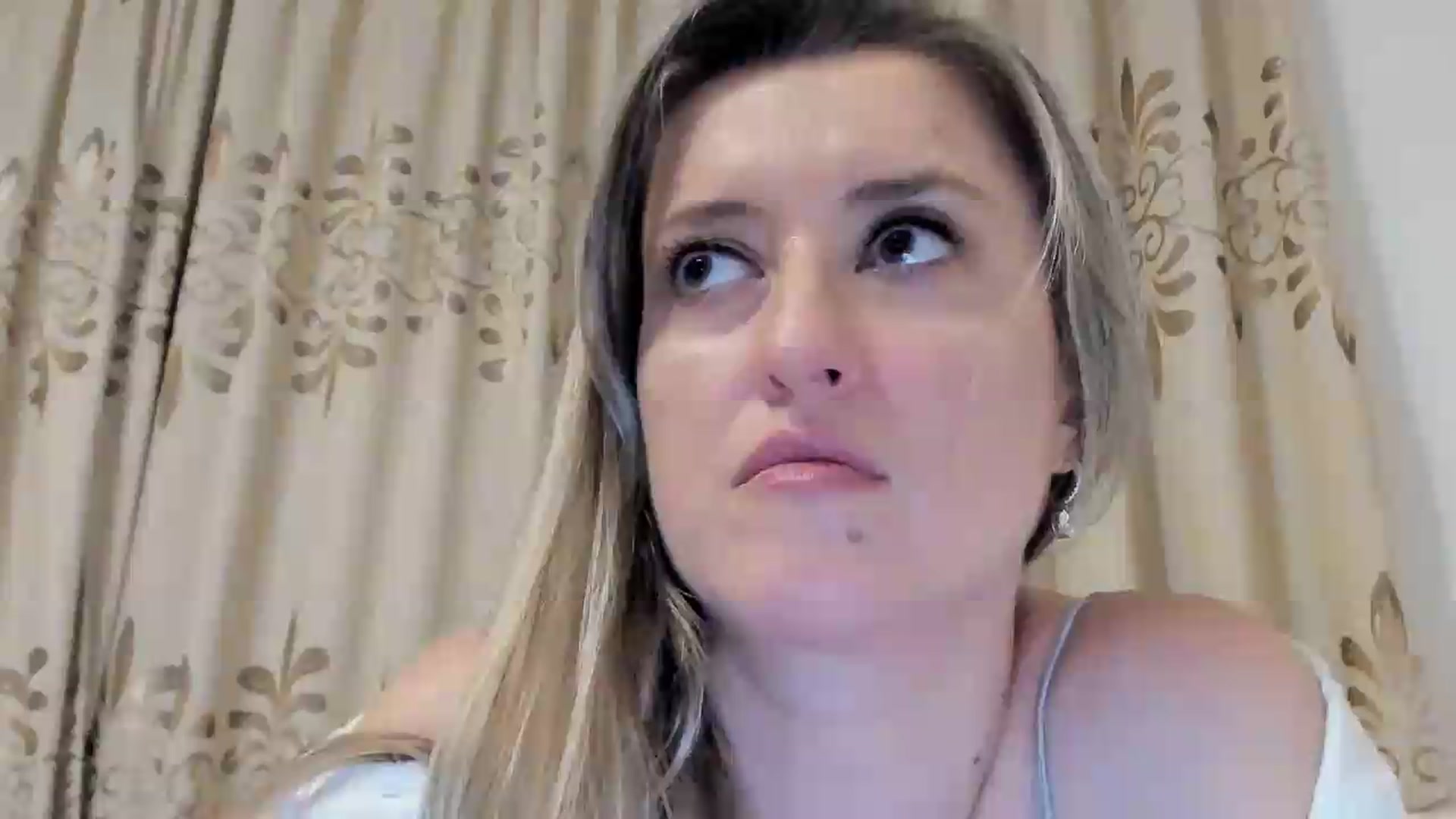 Gallery image thumbnail from BestDream's myfreecams stream on, 08/29/2026, 23:53 image 1 of 20