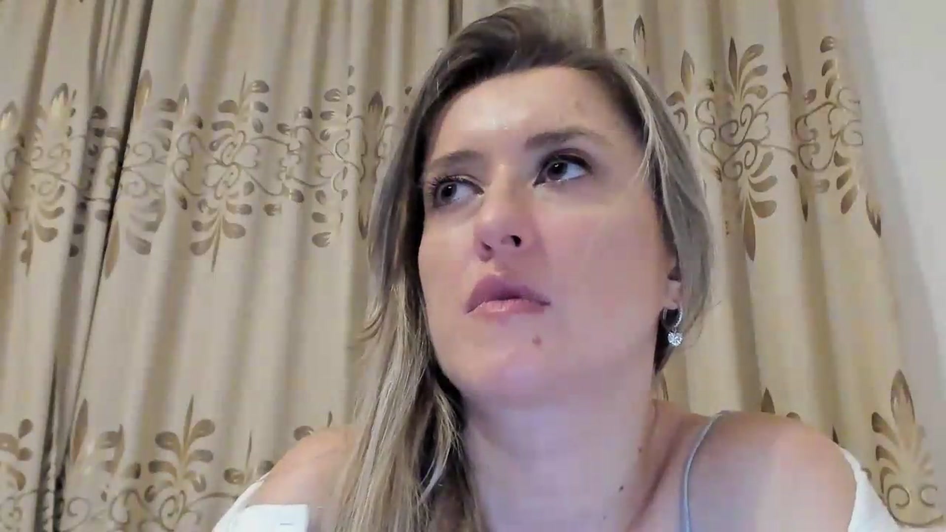 Gallery image thumbnail from BestDream's myfreecams stream on, 08/29/2026, 23:53 image 2 of 20