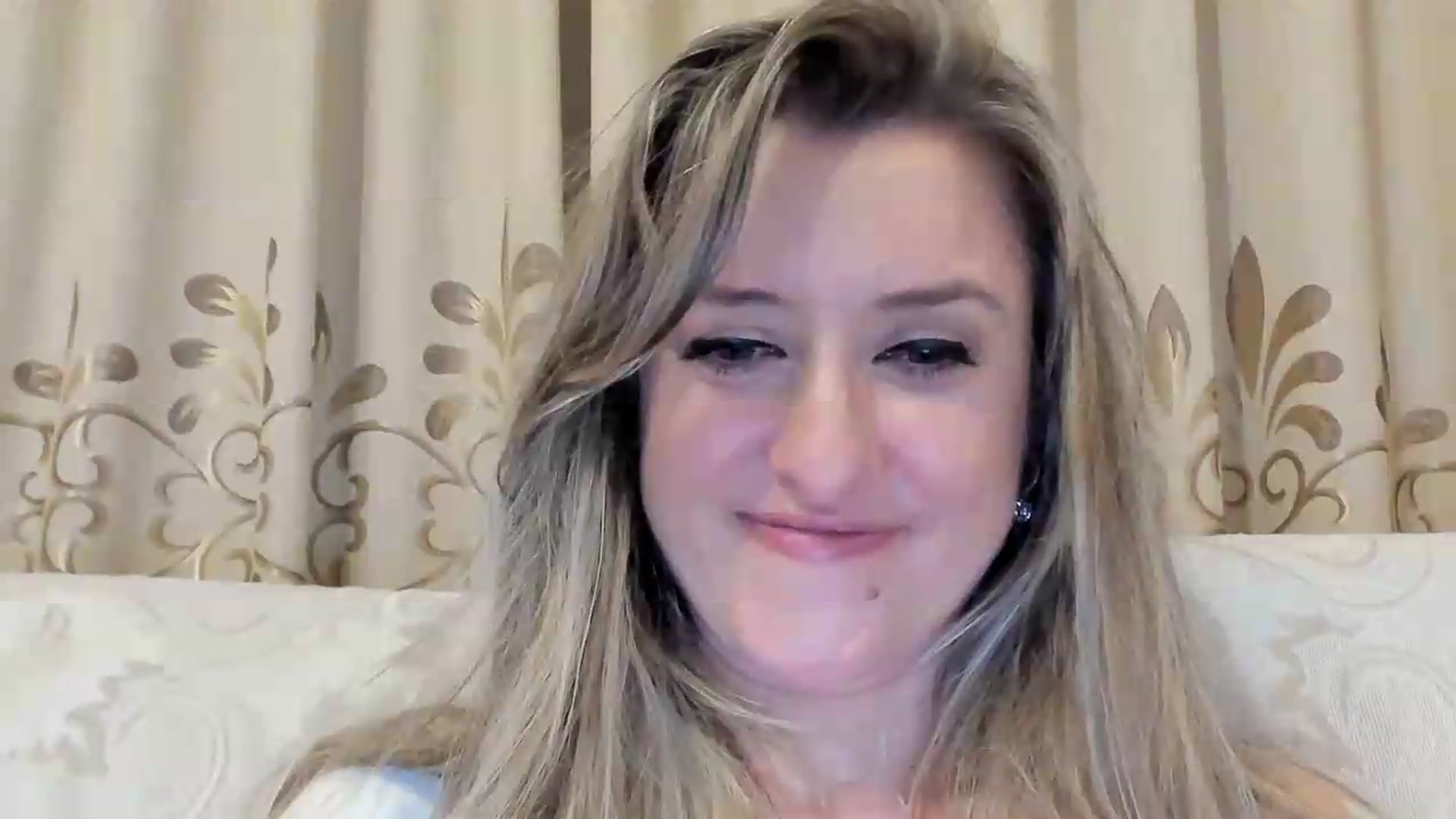 Gallery image thumbnail from BestDream's myfreecams stream on, 08/30/2026, 24:35 image 2 of 20