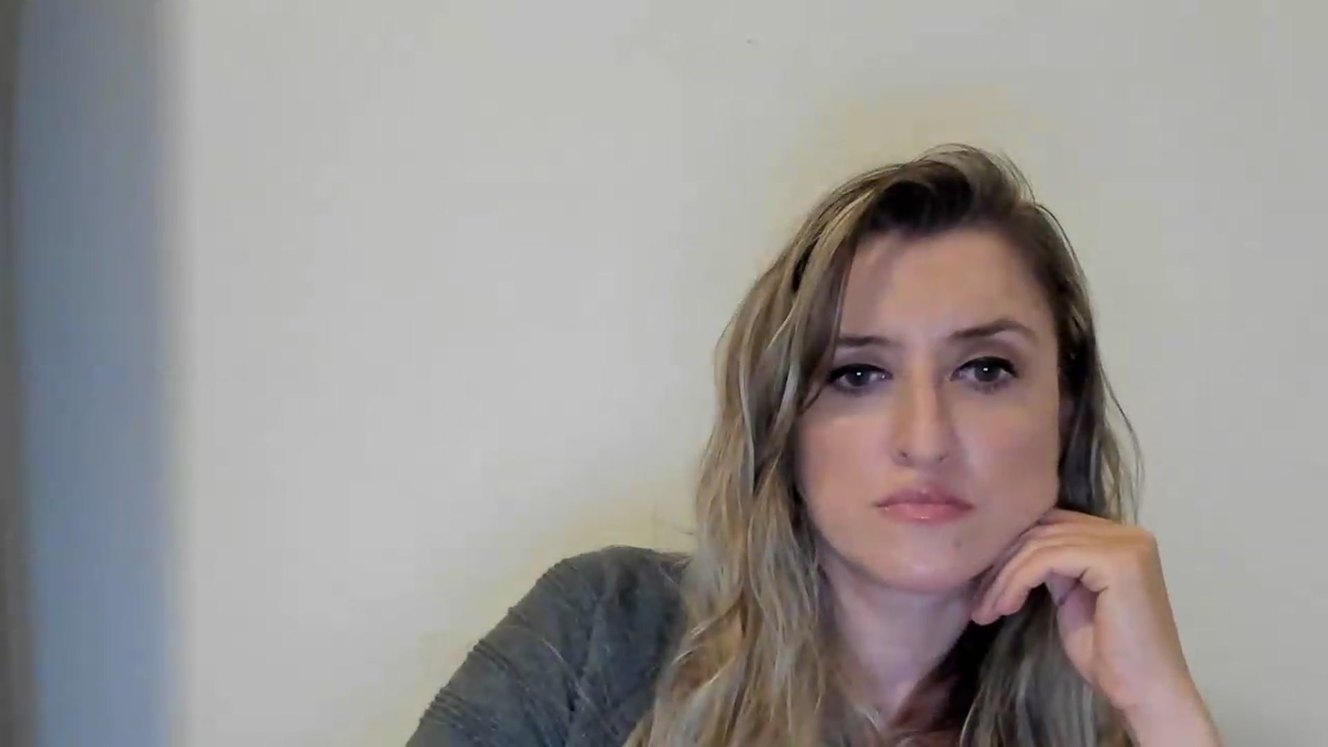 Gallery image thumbnail from BestDream's myfreecams stream on, 08/31/2026, 02:29 image 15 of 20