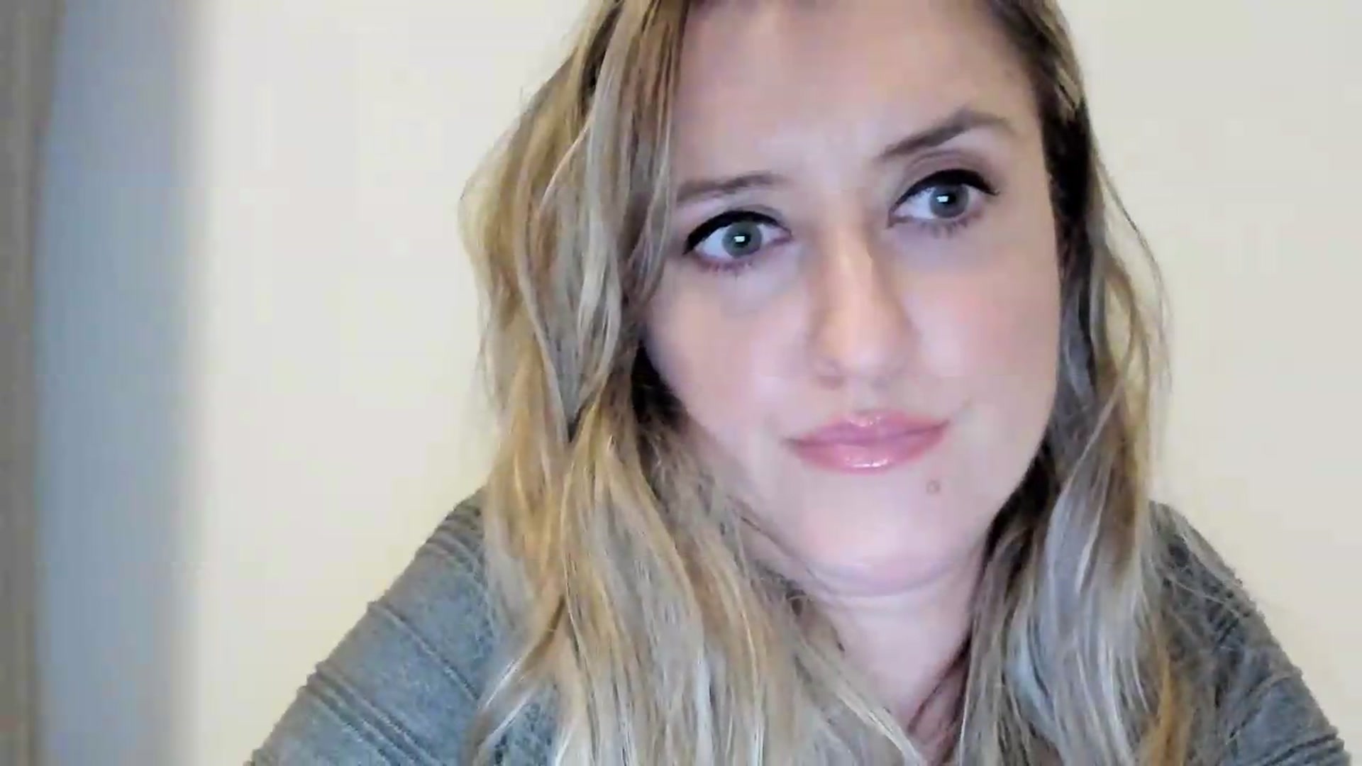 Gallery image thumbnail from BestDream's myfreecams stream on, 08/31/2026, 02:29 image 19 of 20