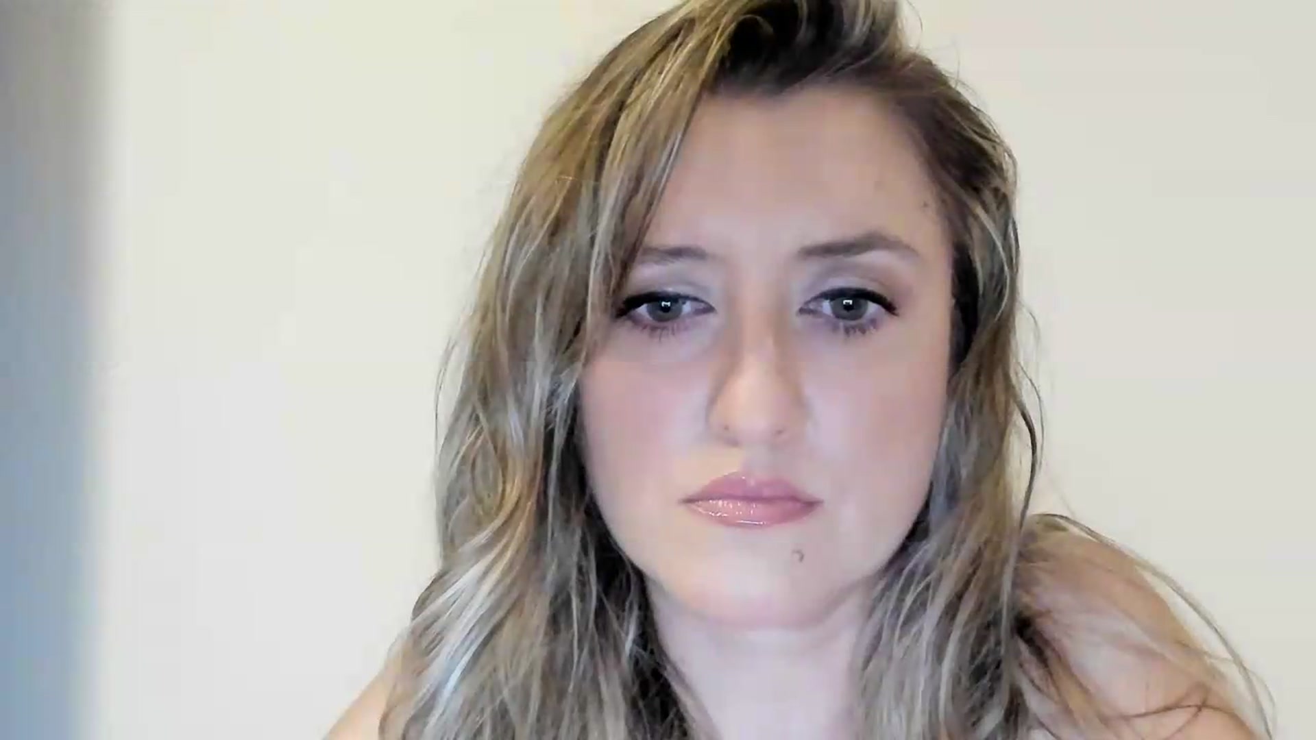 Gallery image thumbnail from BestDream's myfreecams stream on, 08/31/2026, 21:01 image 2 of 20
