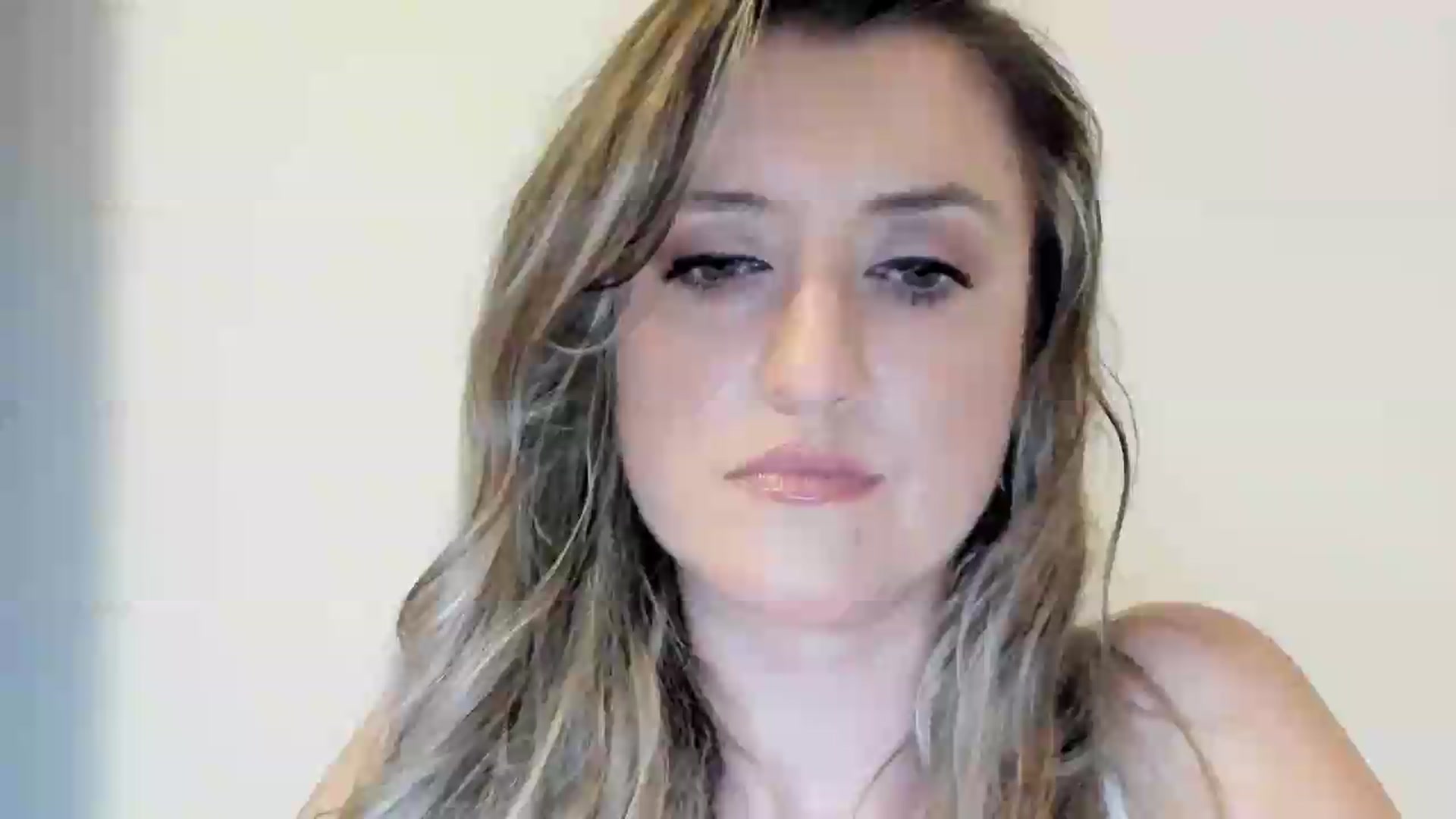 Gallery image thumbnail from BestDream's myfreecams stream on, 08/31/2026, 21:01 image 17 of 20