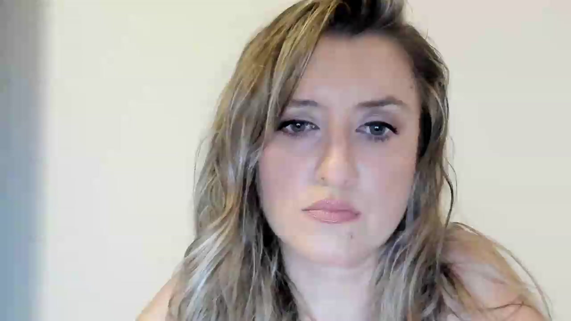 Gallery image thumbnail from BestDream's myfreecams stream on, 08/31/2026, 21:01 image 1 of 20