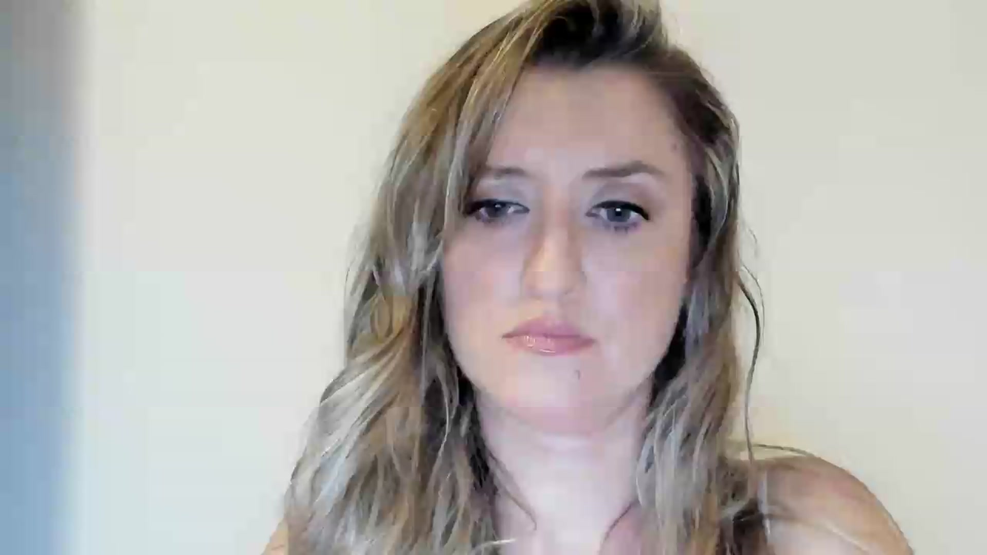 Gallery image thumbnail from BestDream's myfreecams stream on, 08/31/2026, 21:01 image 10 of 20