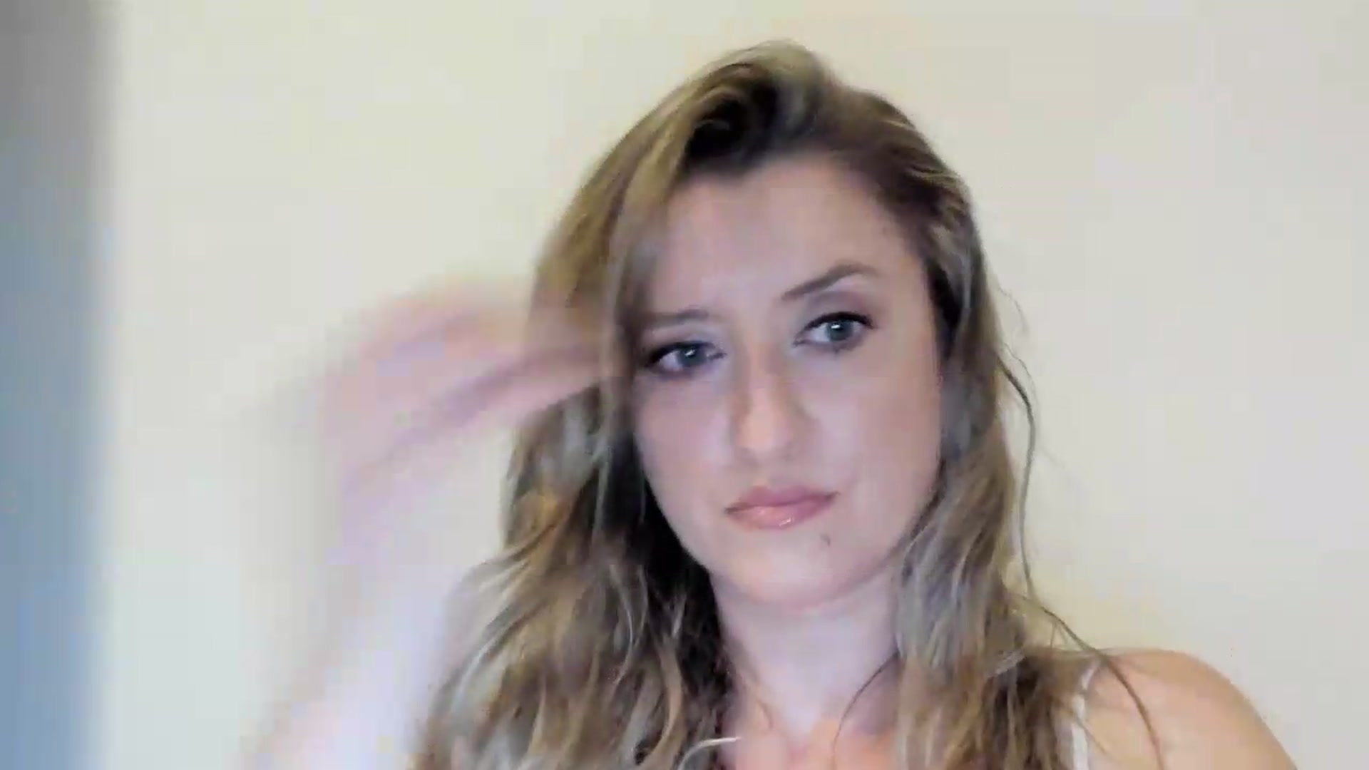 Gallery image thumbnail from BestDream's myfreecams stream on, 08/31/2026, 21:01 image 16 of 20