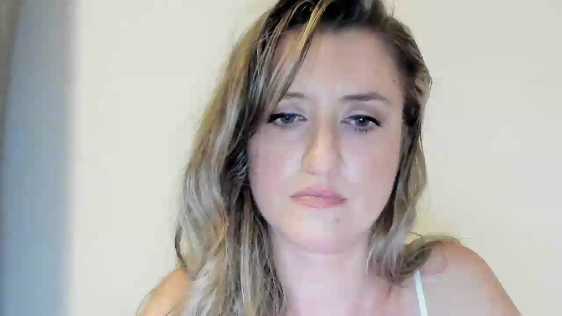 Gallery image thumbnail from BestDream's myfreecams stream on, 08/31/2026, 23:04 image 1 of 20