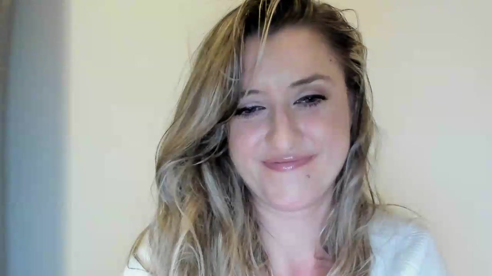 Gallery image thumbnail from BestDream's myfreecams stream on, 09/01/2026, 01:20 image 7 of 20