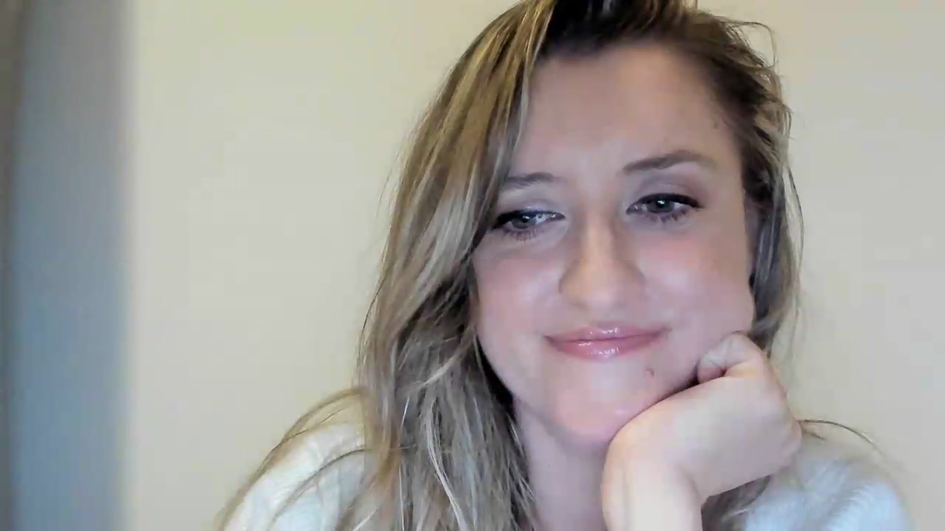 Gallery image thumbnail from BestDream's myfreecams stream on, 09/01/2026, 01:20 image 8 of 20