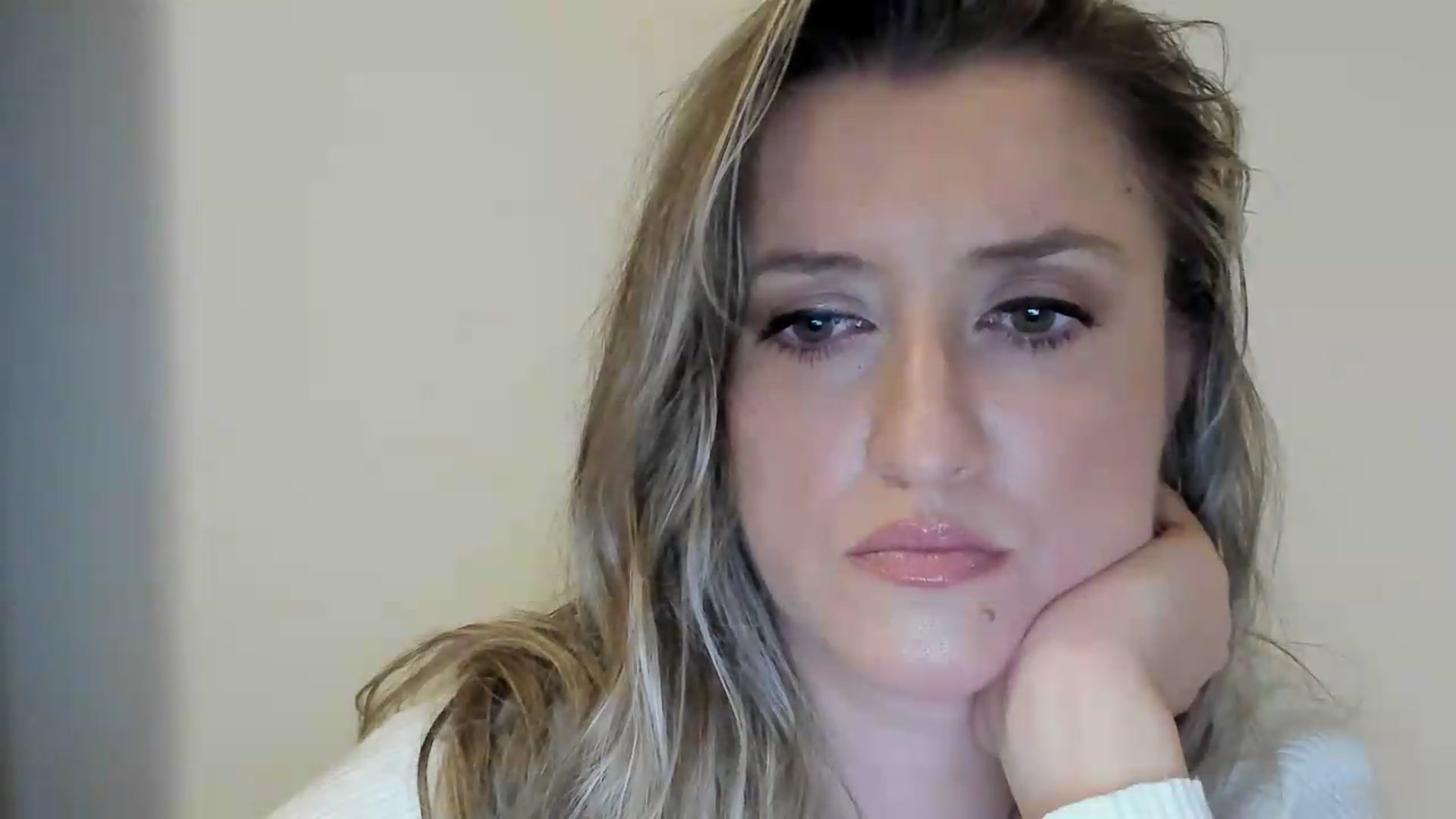 Gallery image thumbnail from BestDream's myfreecams stream on, 09/01/2026, 01:20 image 6 of 20