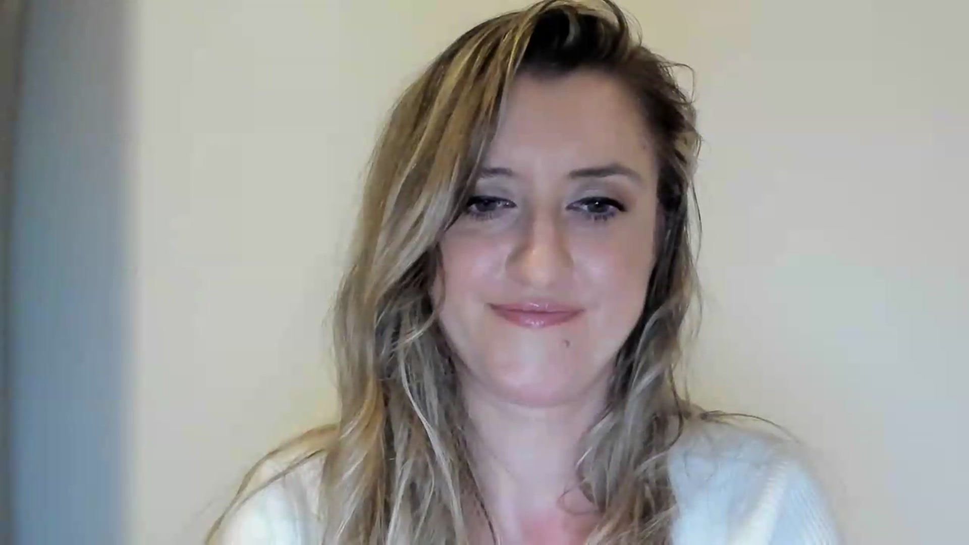Gallery image thumbnail from BestDream's myfreecams stream on, 09/01/2026, 01:20 image 9 of 20