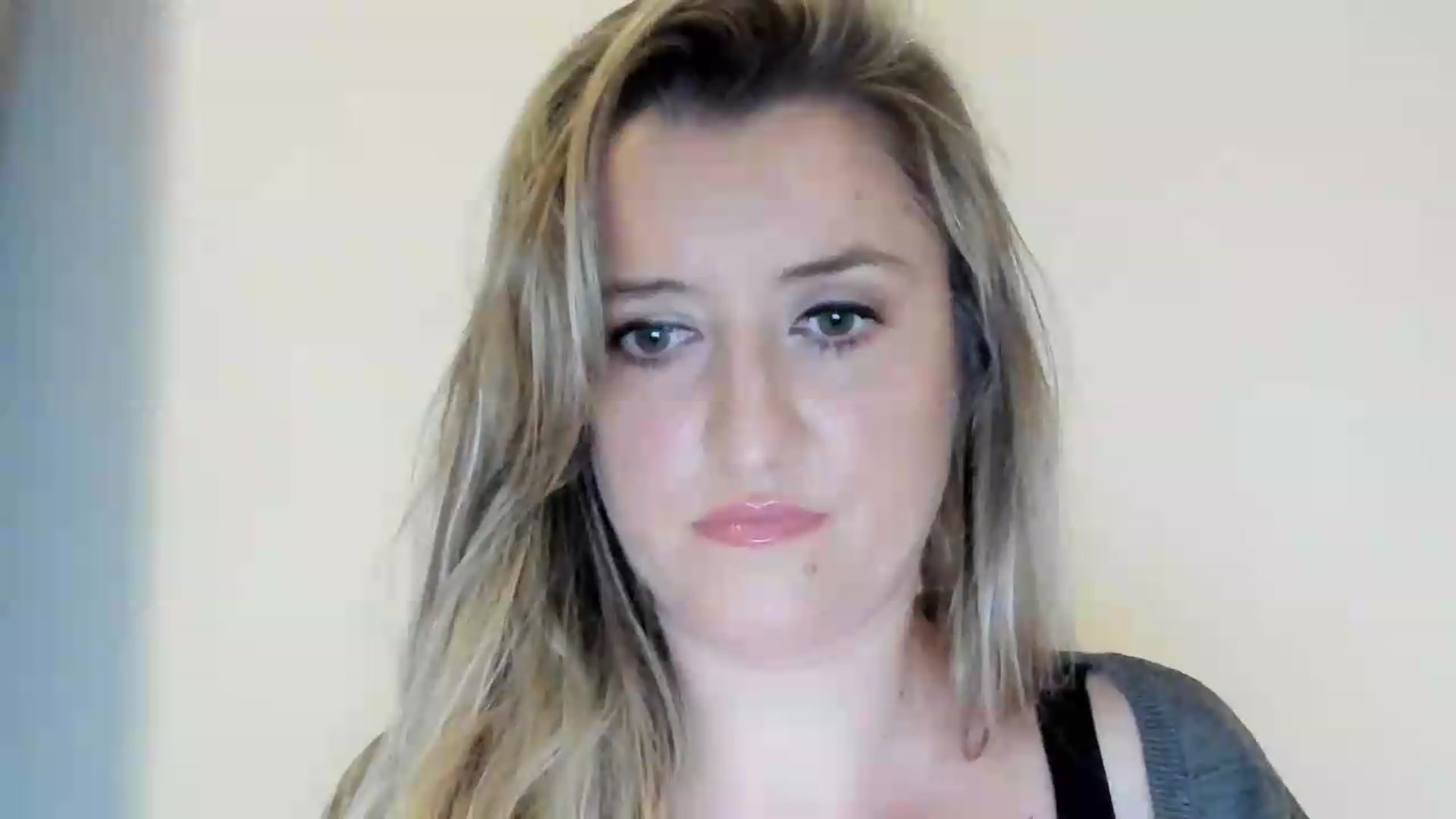 Gallery image thumbnail from BestDream's myfreecams stream on, 09/01/2026, 22:05 image 6 of 20