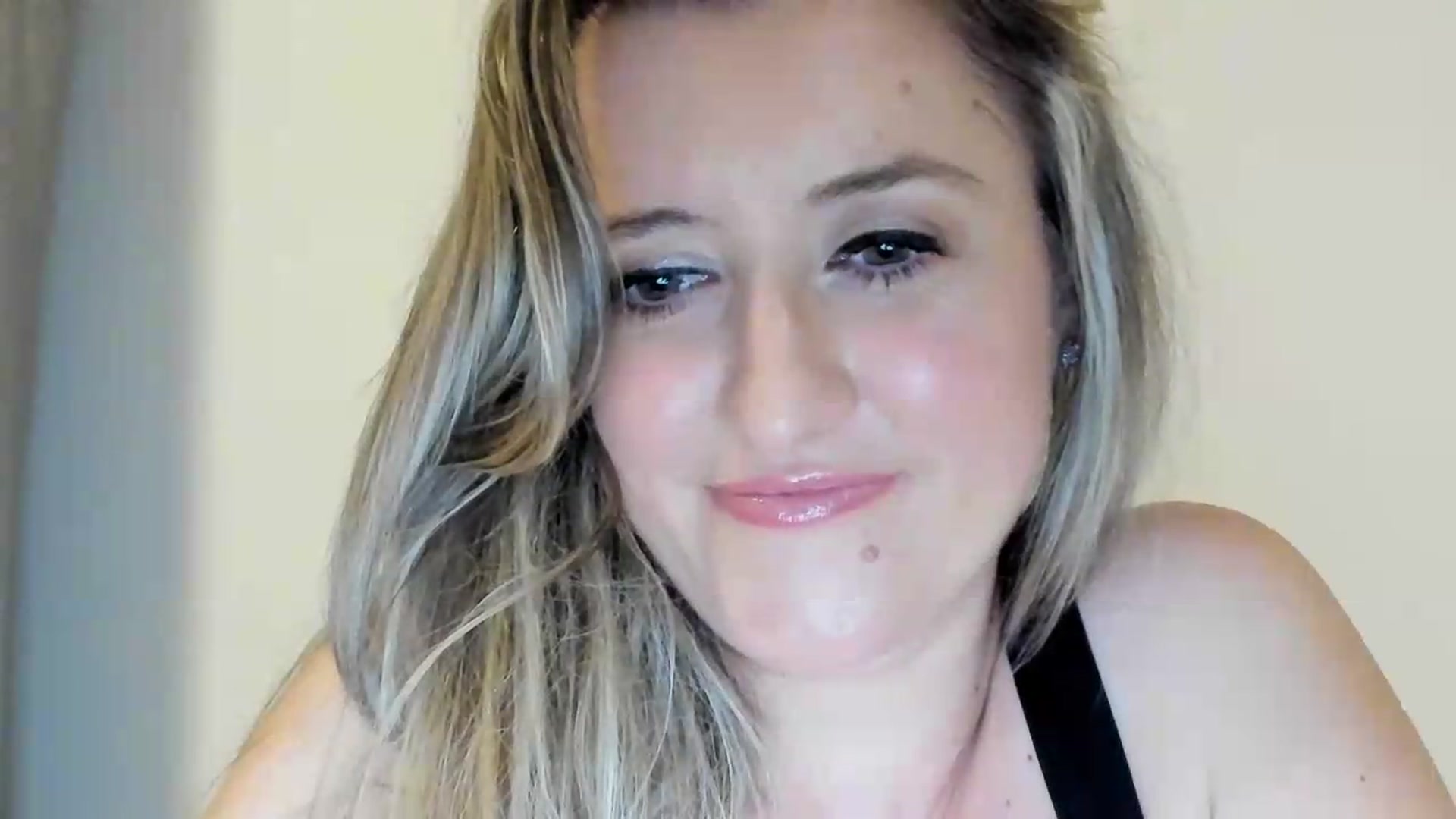 Gallery image thumbnail from BestDream's myfreecams stream on, 09/01/2026, 22:56 image 19 of 20