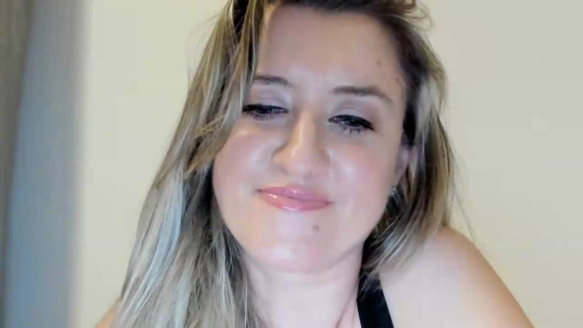 Gallery image thumbnail from BestDream's myfreecams stream on, 09/01/2026, 23:44 image 16 of 20