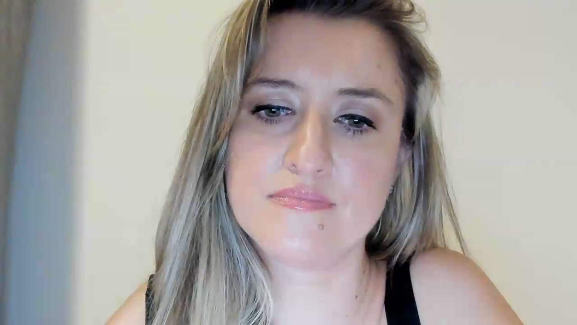 Gallery image thumbnail from BestDream's myfreecams stream on, 09/01/2026, 23:44 image 10 of 20