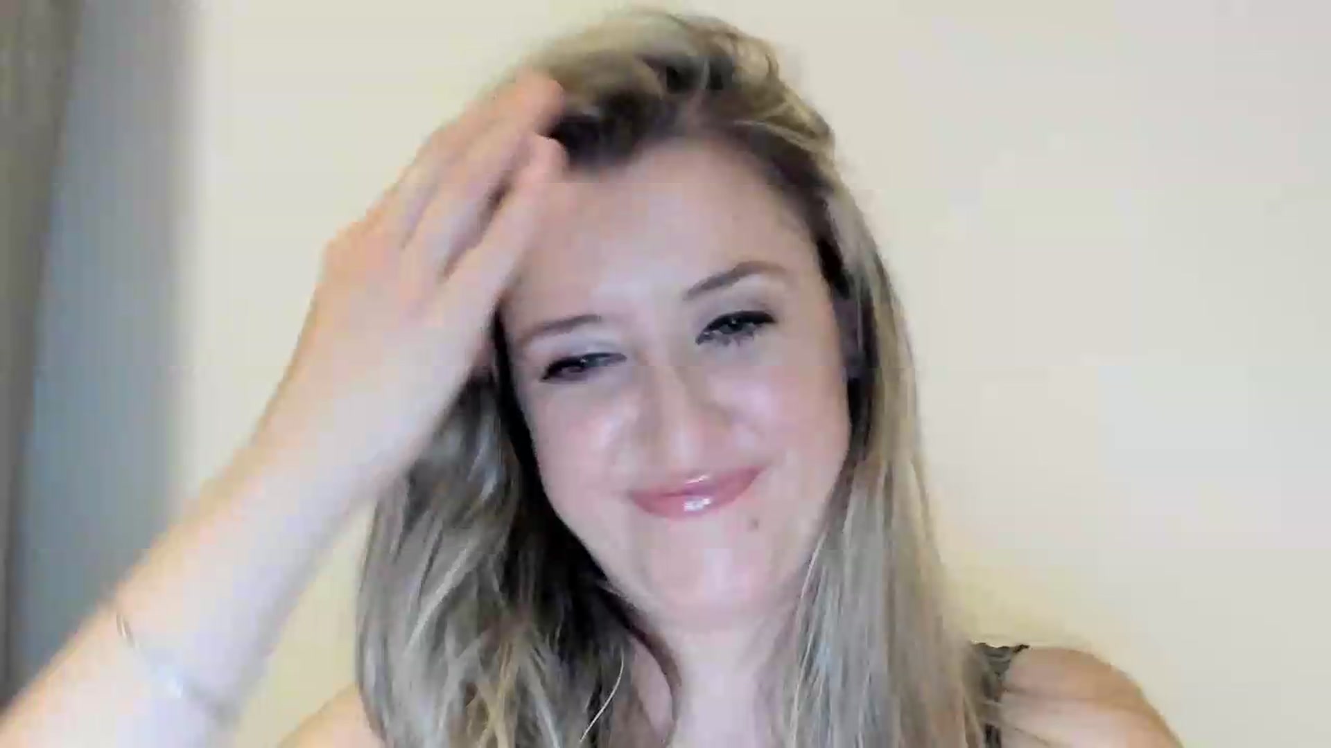 Gallery image thumbnail from BestDream's myfreecams stream on, 09/01/2026, 23:44 image 4 of 20