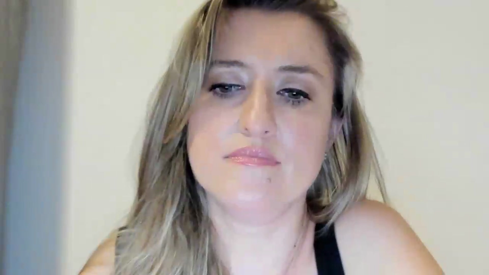 Gallery image thumbnail from BestDream's myfreecams stream on, 09/01/2026, 23:44 image 13 of 20