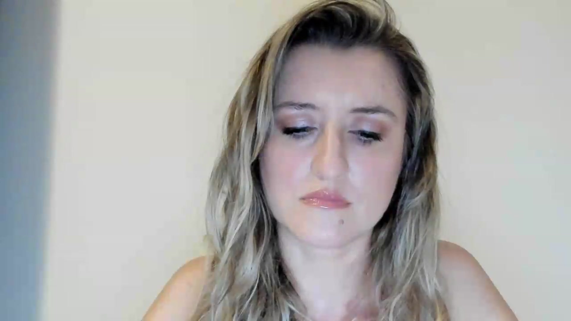 Gallery image thumbnail from BestDream's myfreecams stream on, 09/02/2026, 21:45 image 7 of 20
