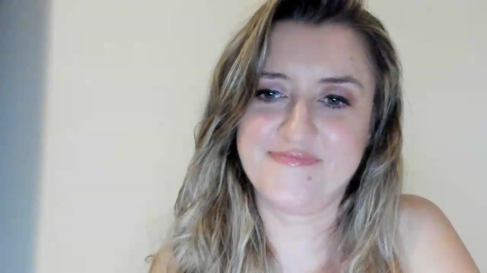 Gallery image thumbnail from BestDream's myfreecams stream on, 09/02/2026, 21:45 image 13 of 20