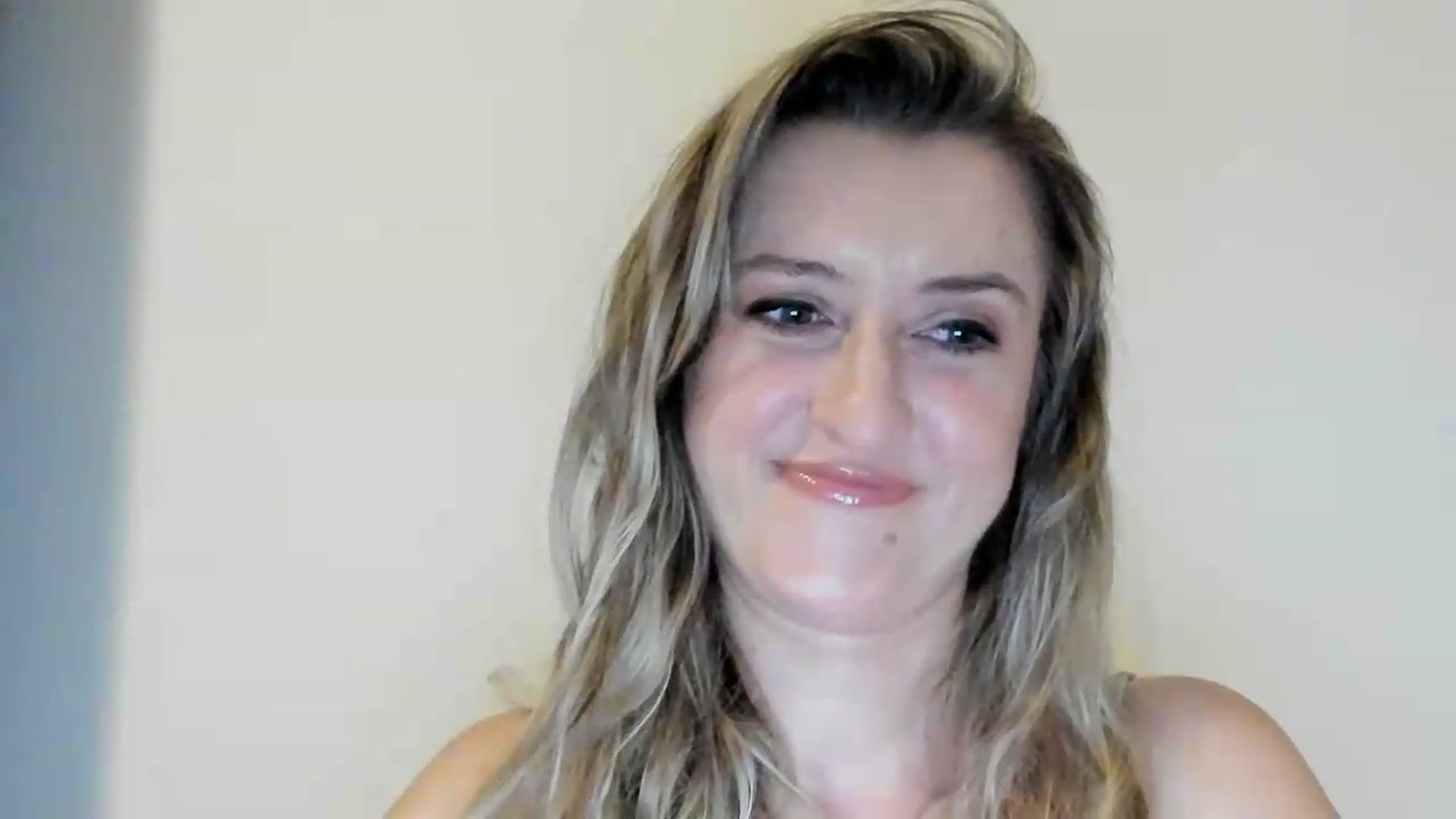 Gallery image thumbnail from BestDream's myfreecams stream on, 09/02/2026, 21:45 image 2 of 20