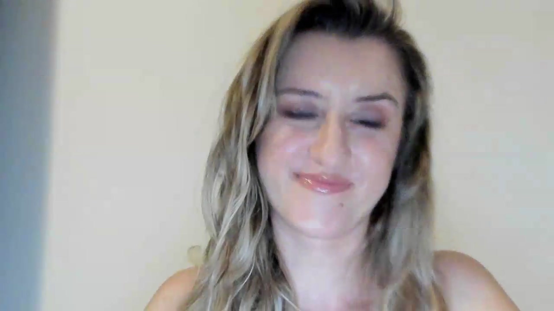 Gallery image thumbnail from BestDream's myfreecams stream on, 09/02/2026, 21:45 image 3 of 20