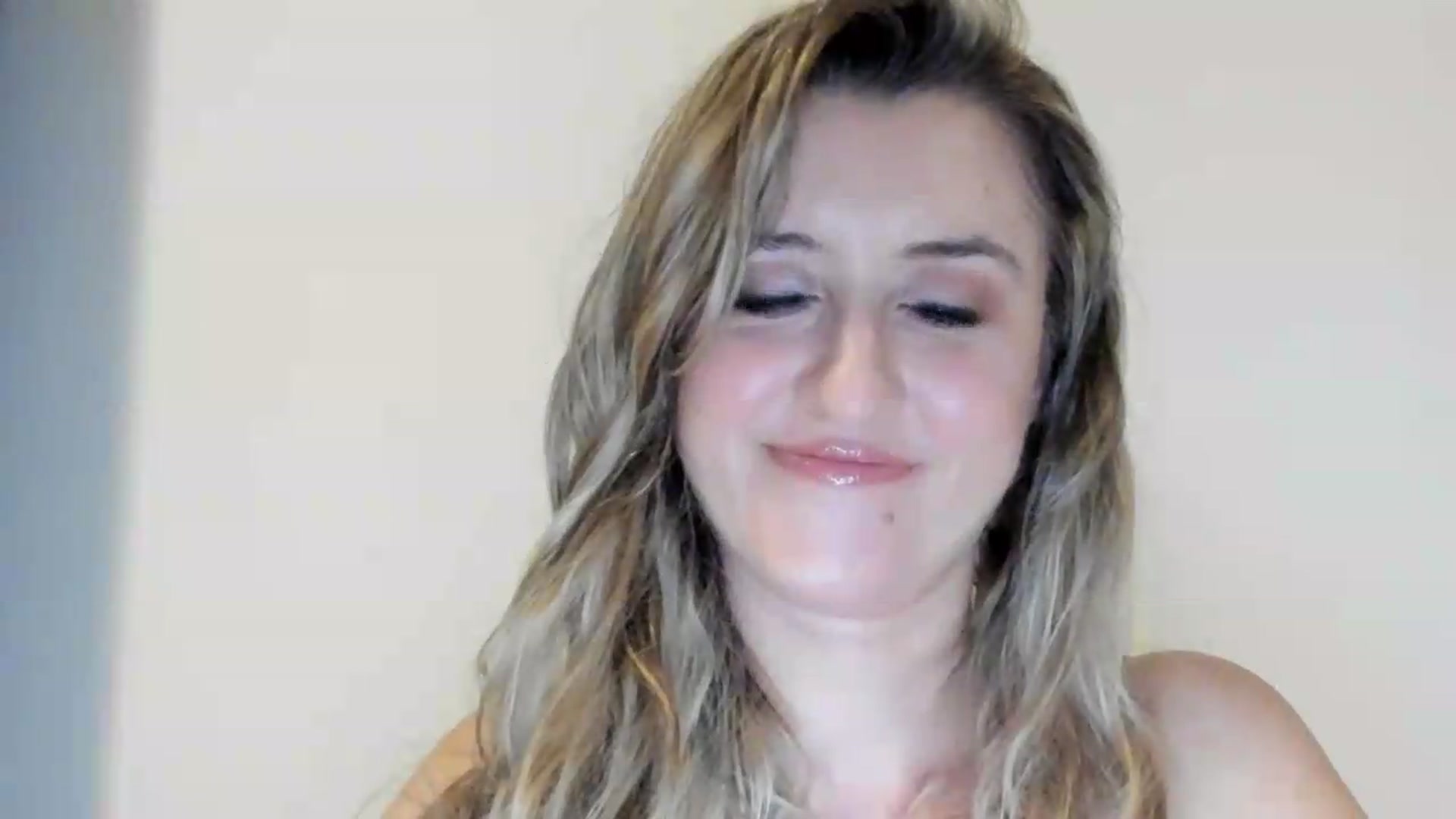 Gallery image thumbnail from BestDream's myfreecams stream on, 09/02/2026, 21:45 image 10 of 20