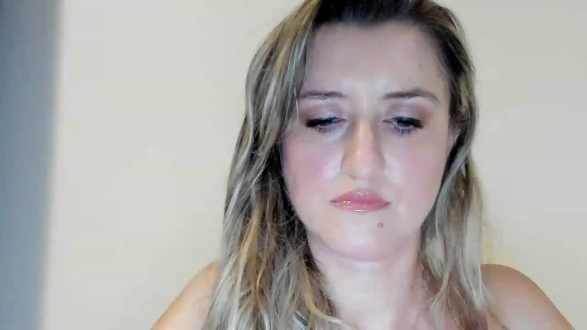 Gallery image thumbnail from BestDream's myfreecams stream on, 09/02/2026, 22:52 image 14 of 20