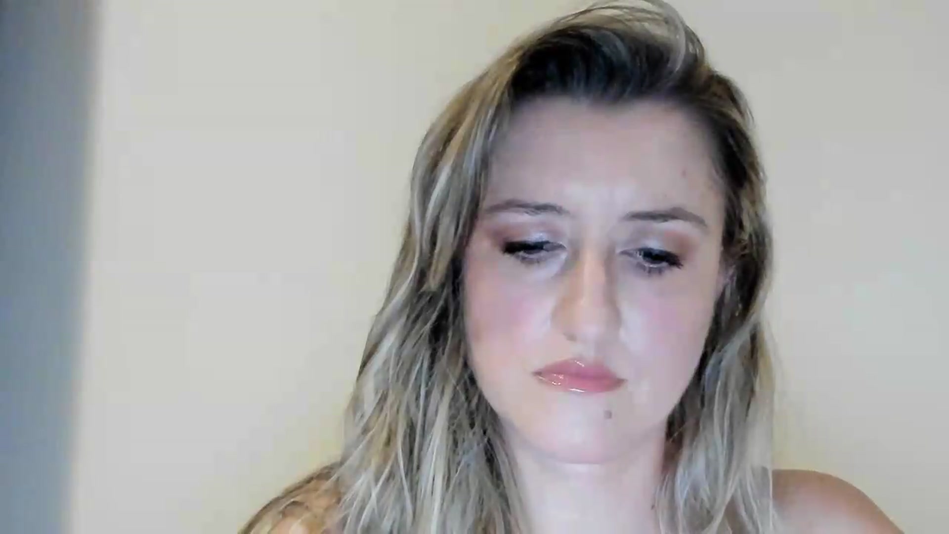 Gallery image thumbnail from BestDream's myfreecams stream on, 09/02/2026, 22:52 image 10 of 20