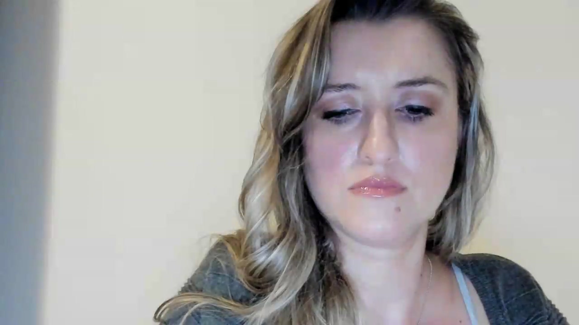 Gallery image thumbnail from BestDream's myfreecams stream on, 09/02/2026, 23:52 image 6 of 20