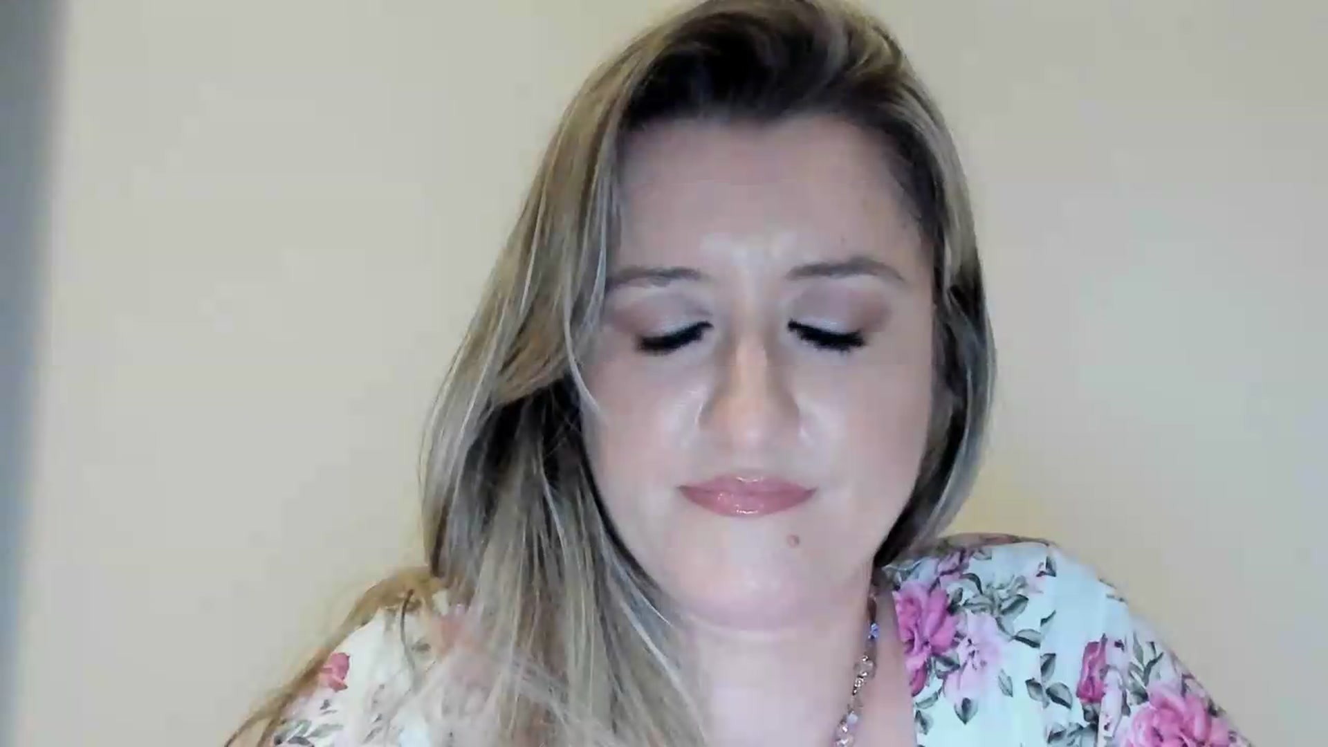 Gallery image thumbnail from BestDream's myfreecams stream on, 09/03/2026, 22:21 image 13 of 20