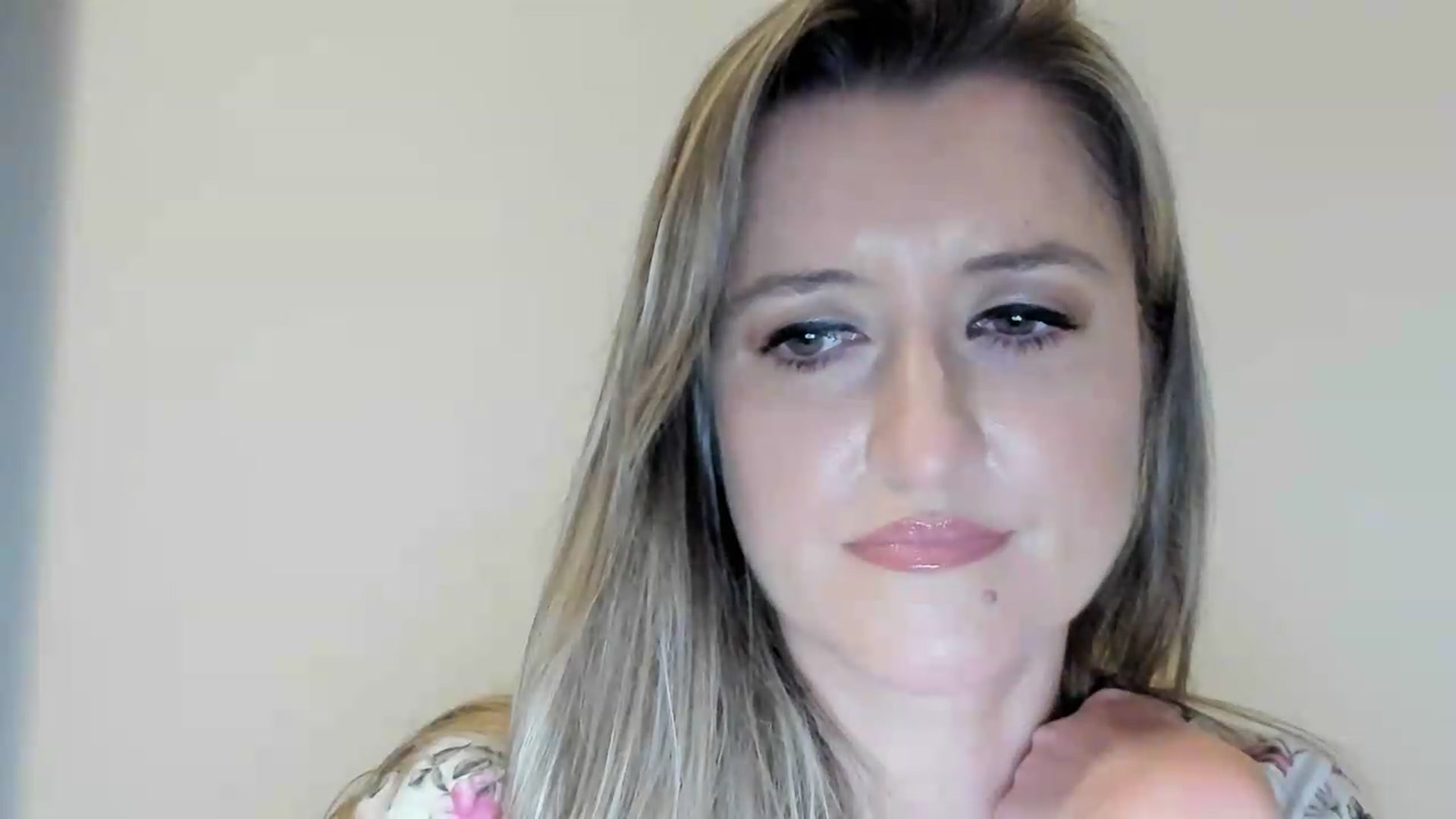 Gallery image thumbnail from BestDream's myfreecams stream on, 09/03/2026, 22:21 image 3 of 20