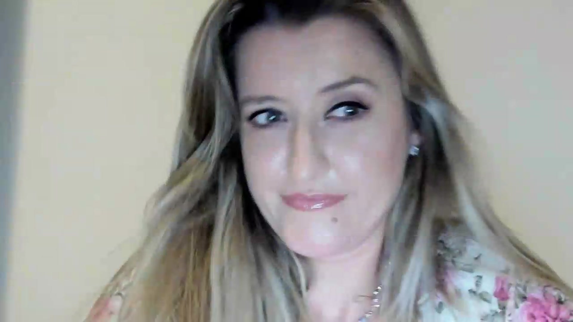 Gallery image thumbnail from BestDream's myfreecams stream on, 09/03/2026, 22:21 image 17 of 20