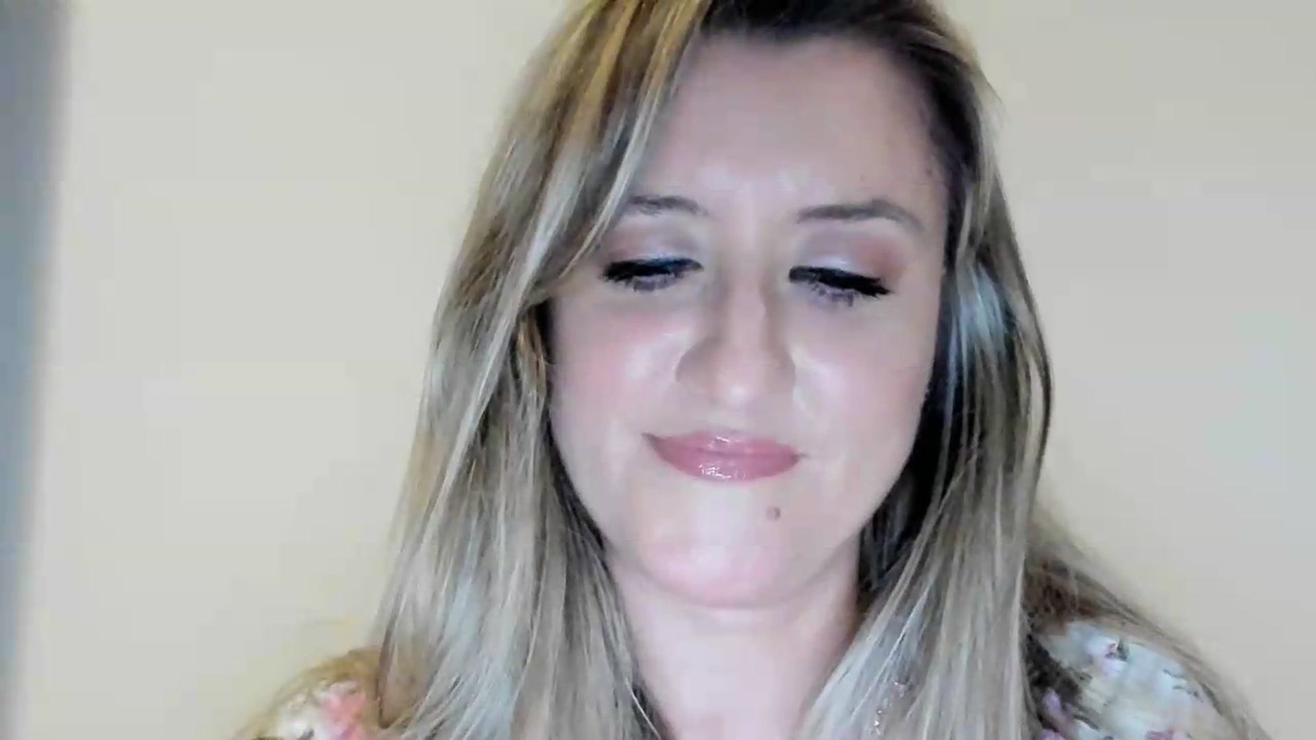 Gallery image thumbnail from BestDream's myfreecams stream on, 09/03/2026, 23:25 image 4 of 20