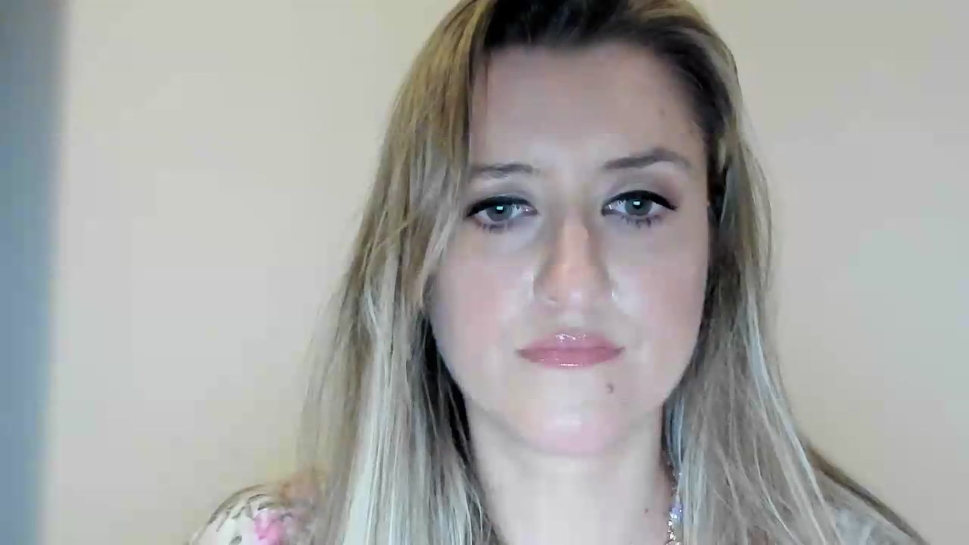 Gallery image thumbnail from BestDream's myfreecams stream on, 09/04/2026, 24:13 image 5 of 20