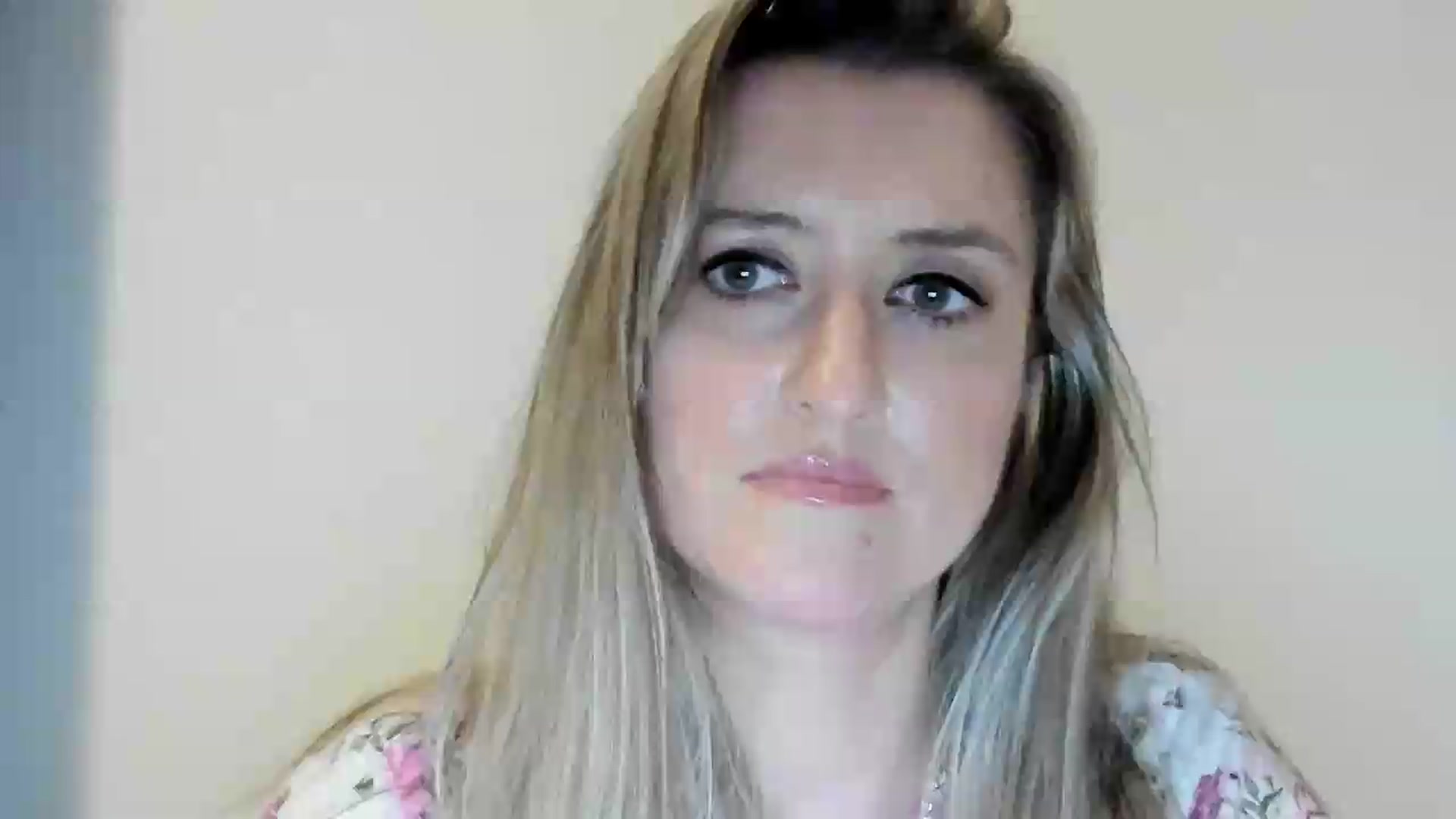 Gallery image thumbnail from BestDream's myfreecams stream on, 09/04/2026, 01:11 image 8 of 20