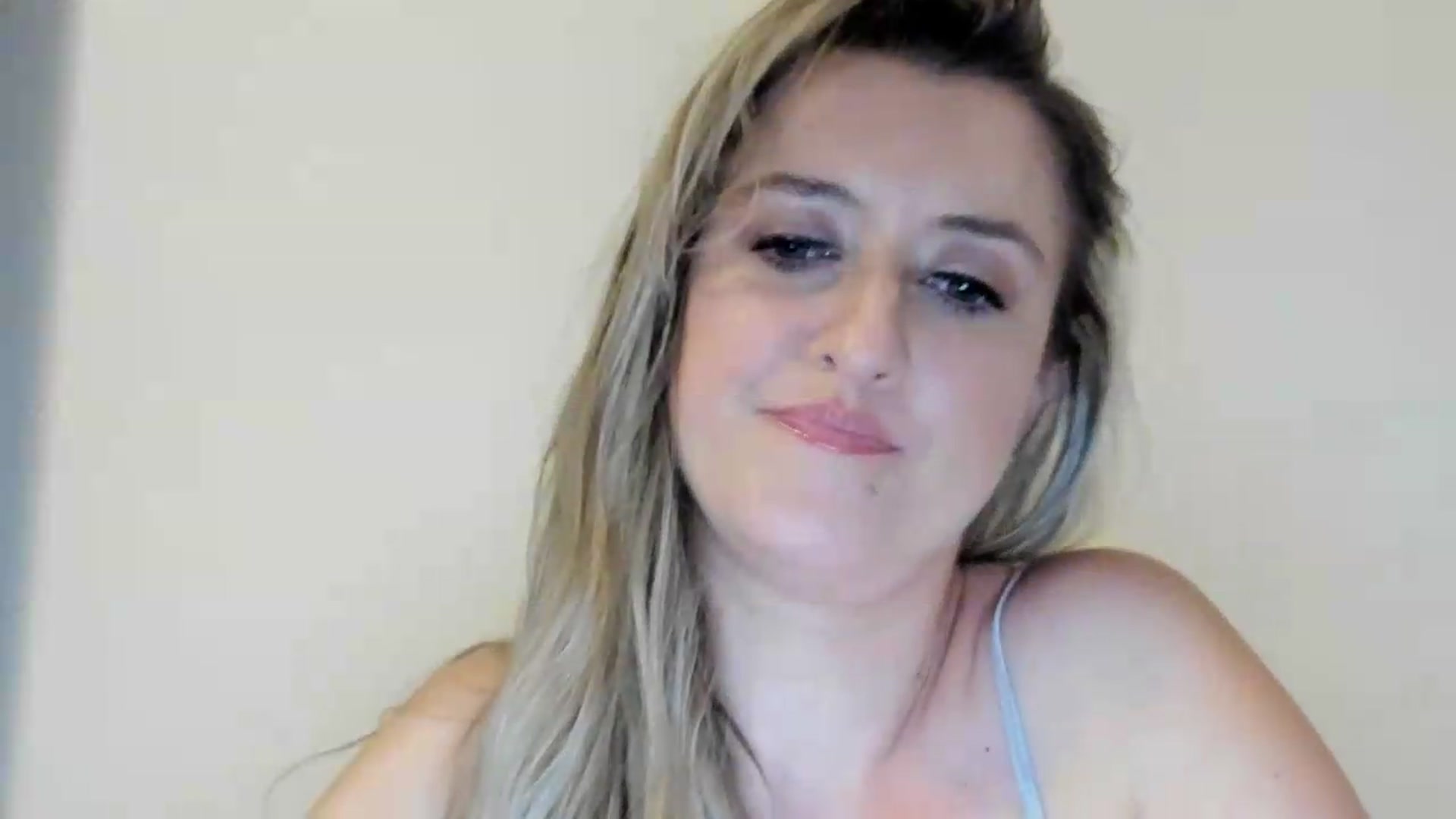 Gallery image thumbnail from BestDream's myfreecams stream on, 09/04/2026, 22:55 image 3 of 20
