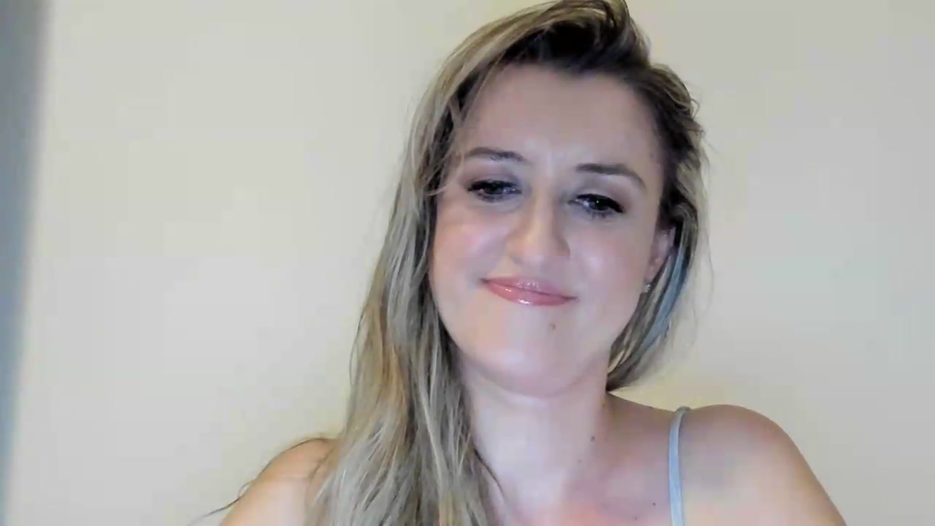 Gallery image thumbnail from BestDream's myfreecams stream on, 09/04/2026, 22:55 image 4 of 20