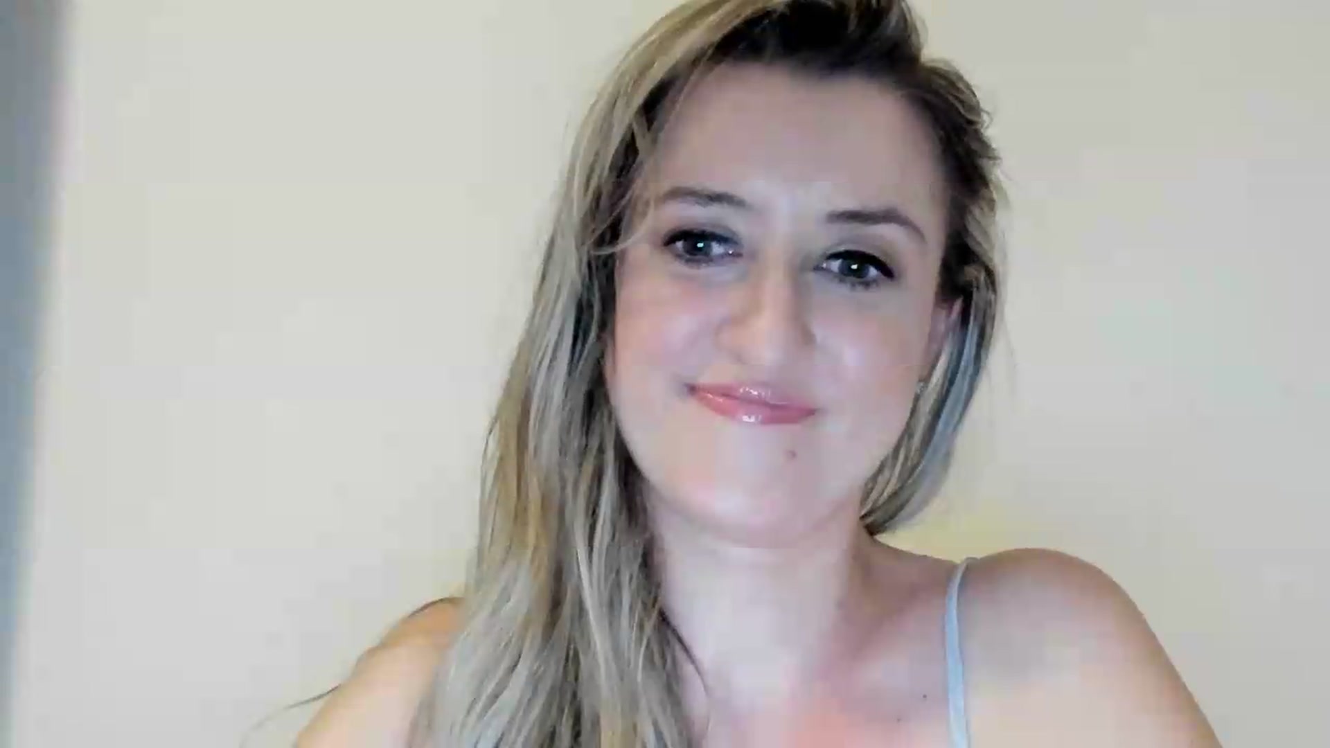 Gallery image thumbnail from BestDream's myfreecams stream on, 09/04/2026, 22:55 image 2 of 20