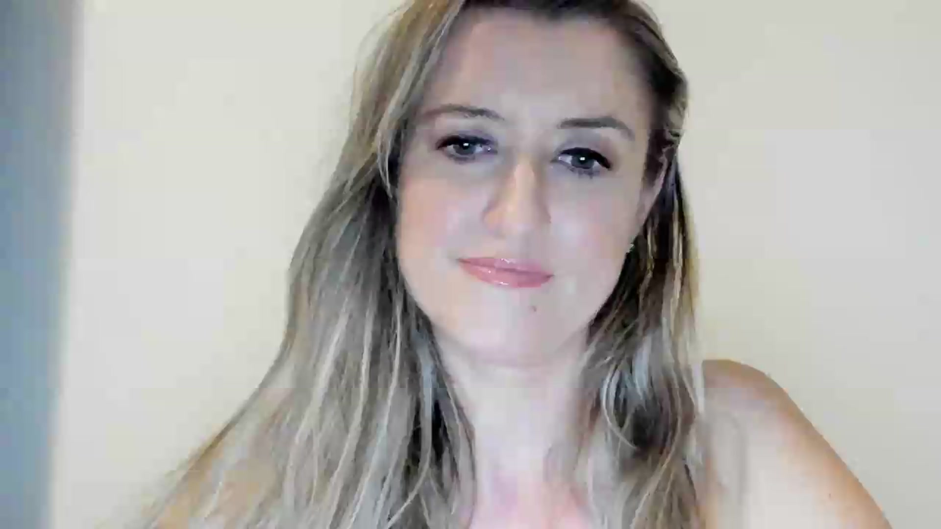 Gallery image thumbnail from BestDream's myfreecams stream on, 09/05/2026, 24:05 image 1 of 20