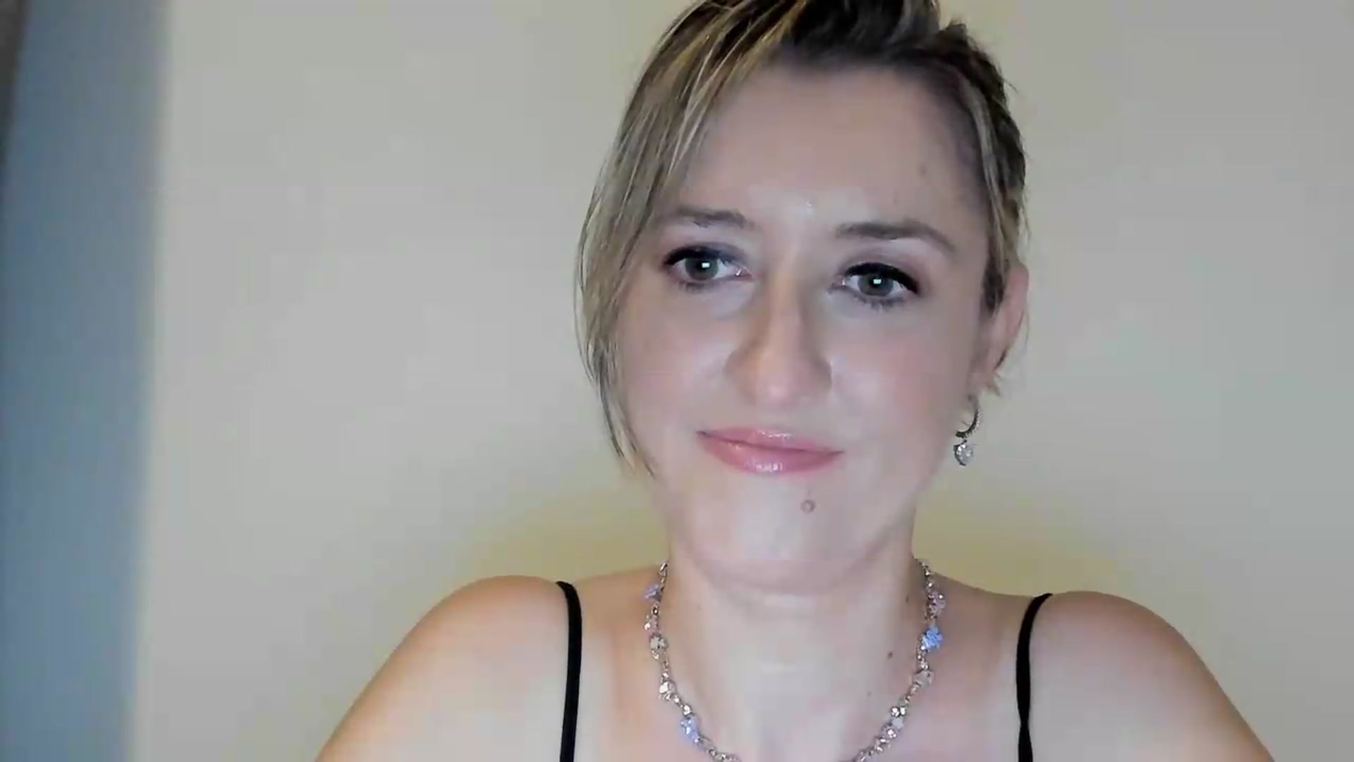 Gallery image thumbnail from BestDream's myfreecams stream on, 09/05/2026, 21:16 image 20 of 20