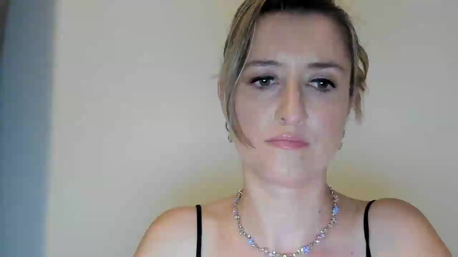 Gallery image thumbnail from BestDream's myfreecams stream on, 09/05/2026, 21:36 image 6 of 20
