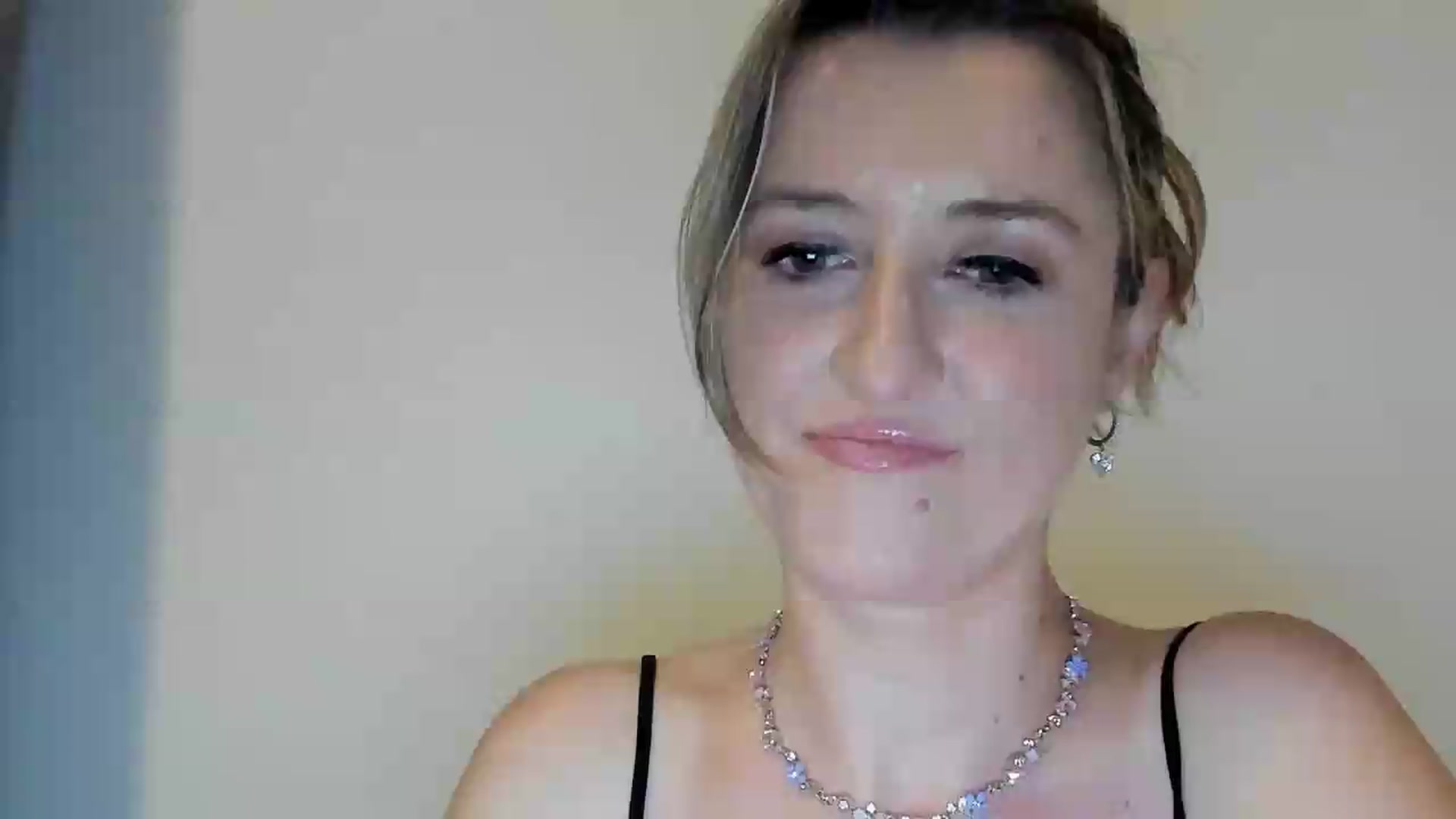 Gallery image thumbnail from BestDream's myfreecams stream on, 09/05/2026, 21:36 image 15 of 20
